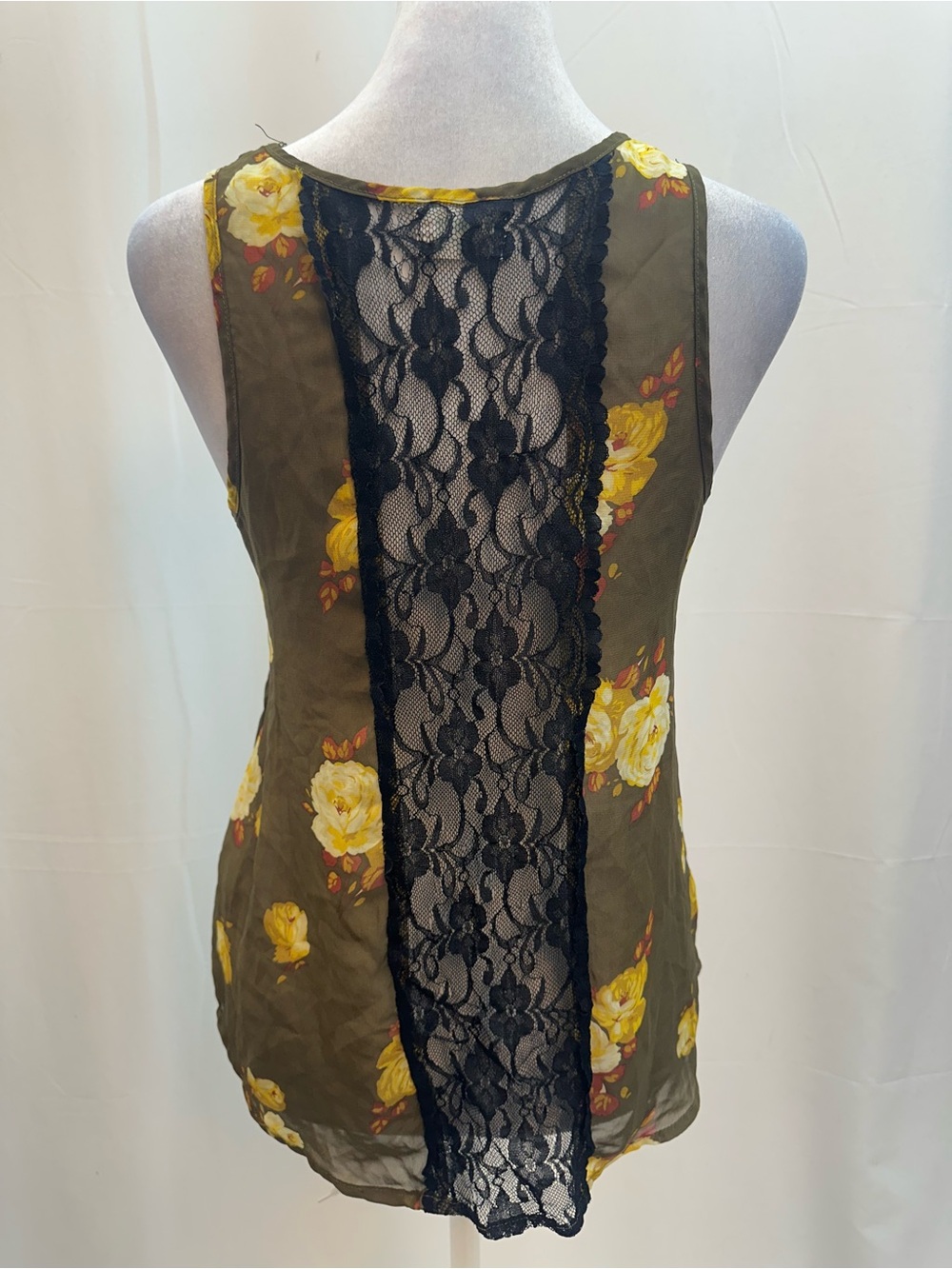 Dream Out loud Olive Green Sheer Floral Scoop-Neck Tank Top M - Picture 3 of 3
